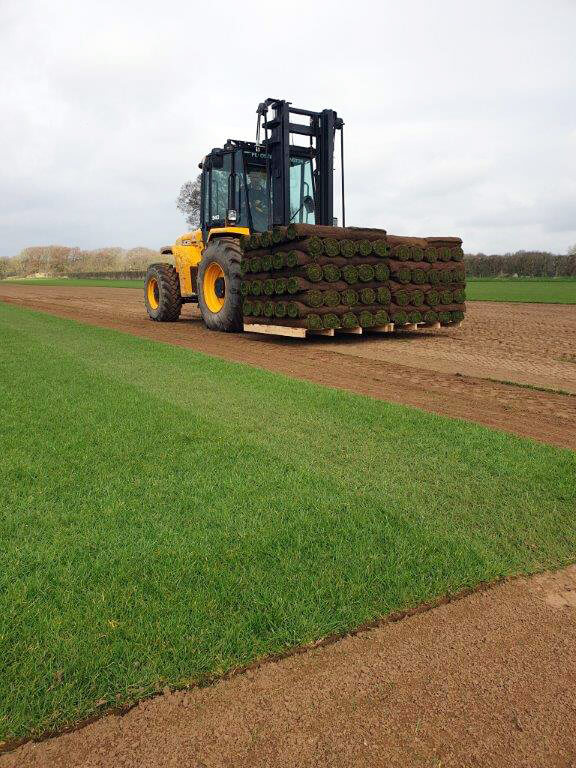 Freshly cut turf and quality top soil supplied in Essex